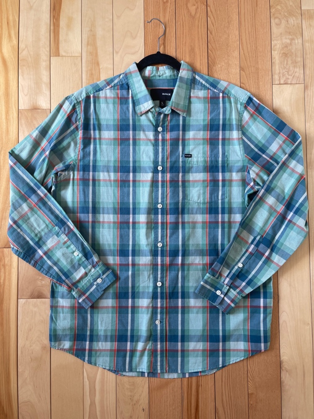 Hurley Plaid Button‑Up Shirt – Men’s Large